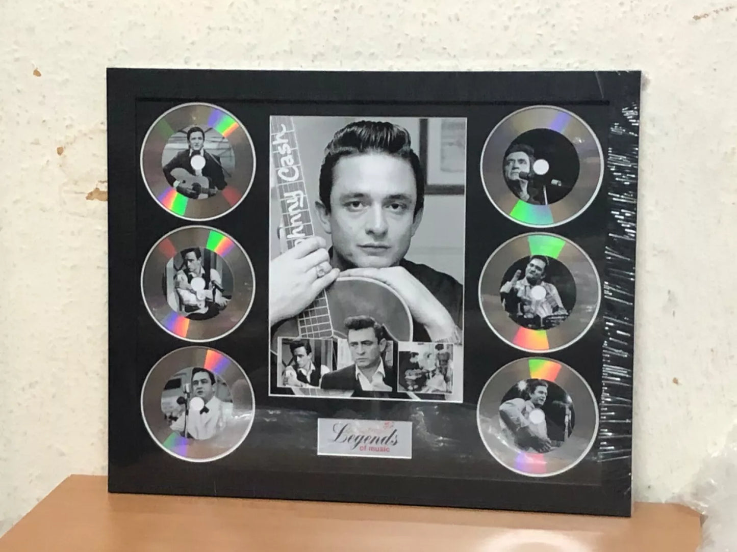 JOHNNY CASH MEMORABILIA FRAMED PICTURE PRESENTATION DISC SET LEGENDS OF MUSIC UK STOCK