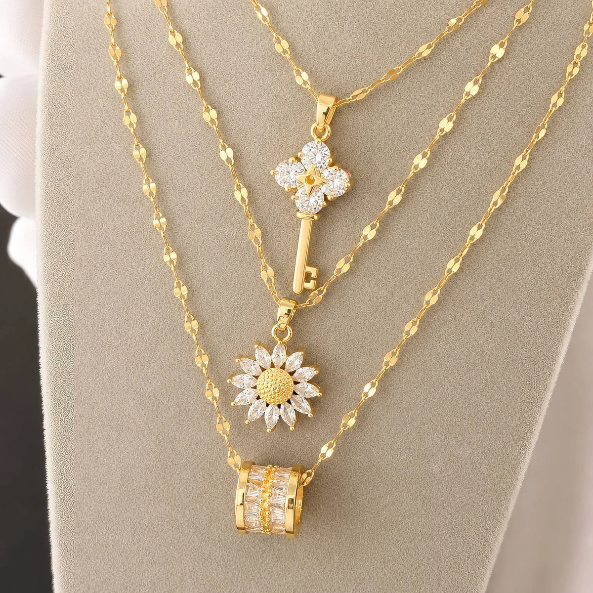 18K GOLD PLATED CRYSTAL ROMAN NUMERAL BARREL PENDANT NECKLACE LADIES WOMAN GIFT
