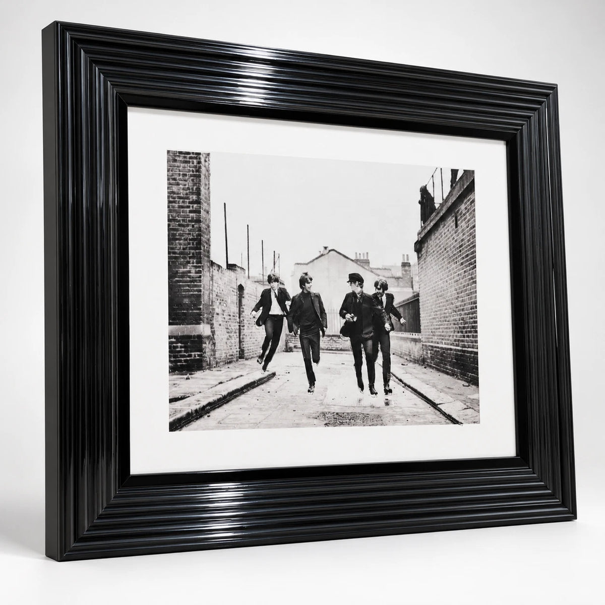 THE BEATLES FRAMED LIQUID WALL ART PICTURE 65X55CM BLACK WHITE MUSIC MEMORABILIA