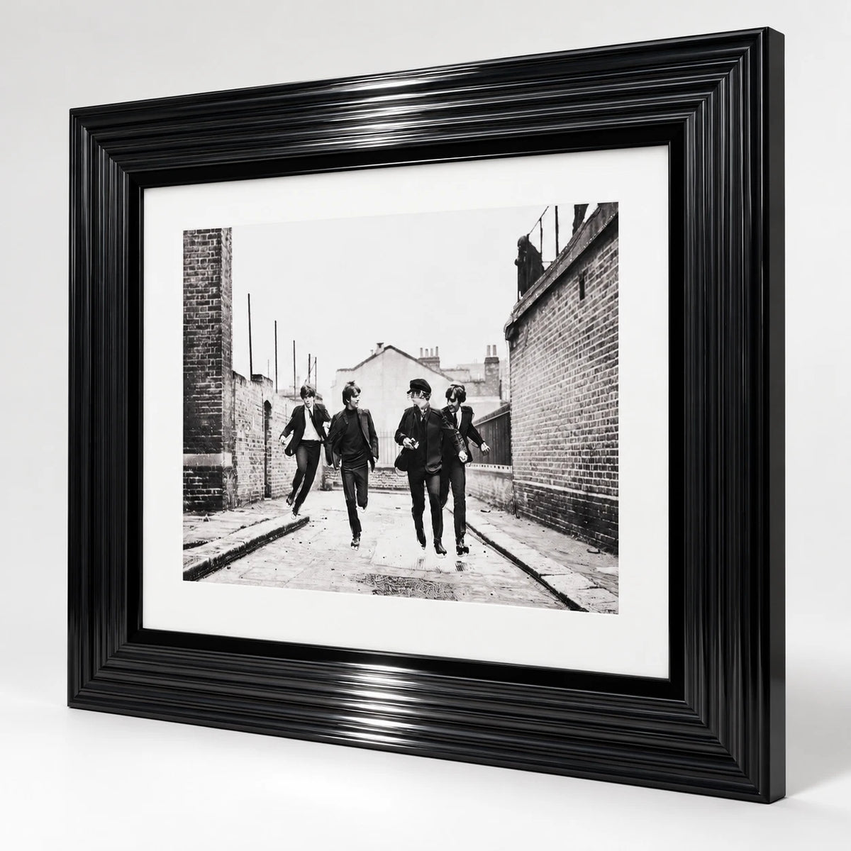 THE BEATLES FRAMED LIQUID WALL ART PICTURE 65X55CM BLACK WHITE MUSIC MEMORABILIA