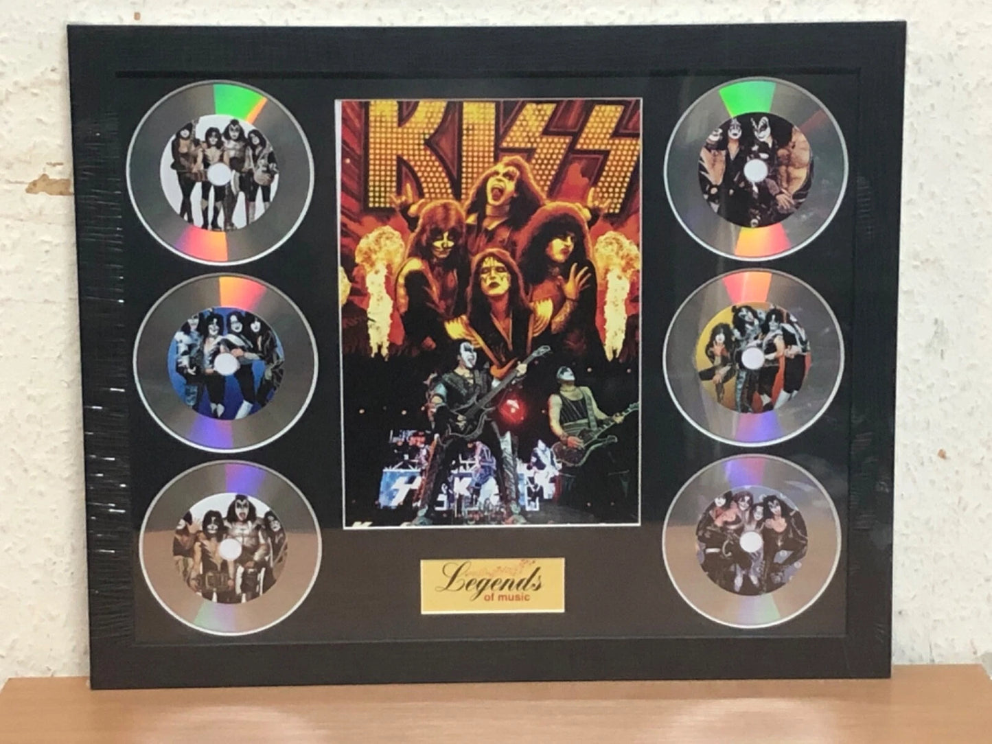 KISS MEMORABILIA FRAMED PICTURE PRESENTATION DISC SET LEGENDS OF POP MUSIC UK