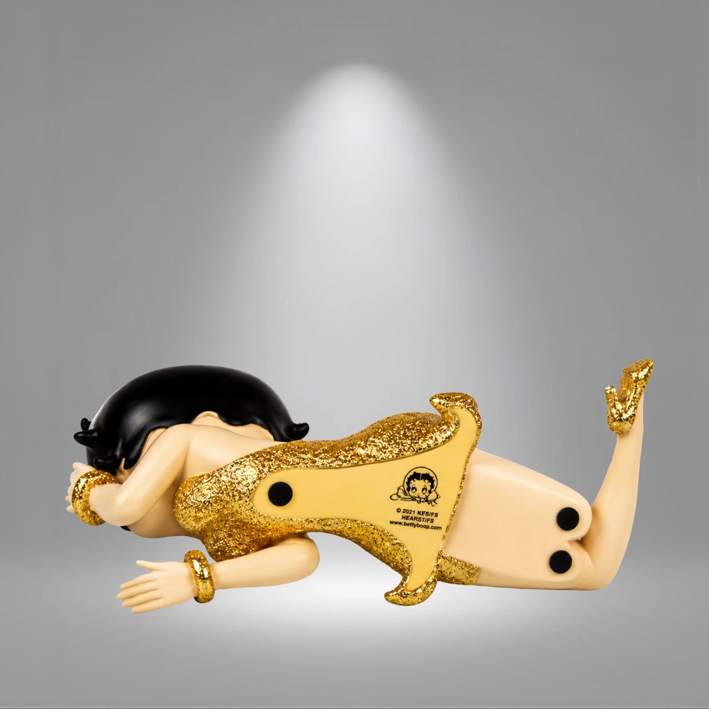 NEW BETTY BOOP LYING DOWN GOLD GLITTER DRESS FIGURINE COLLECTIBLE VINTAGE GIFT UK STOCK