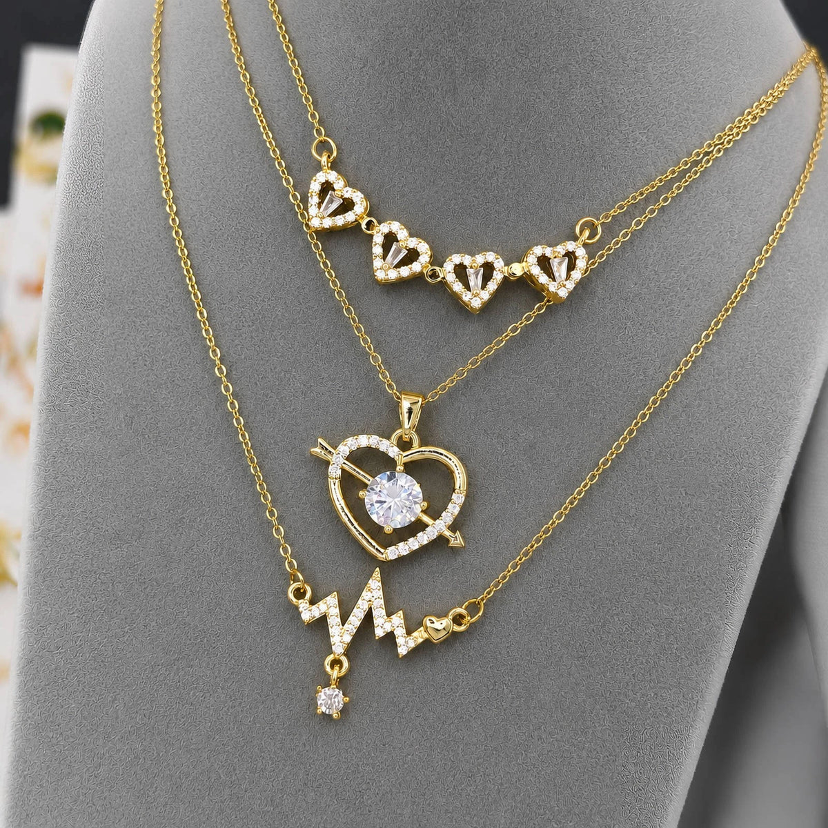 18K GOLD PLATED TITANIUM STEEL OPENABLE CLOVER HEART CZ NECKLACE WATERPROOF GIFT