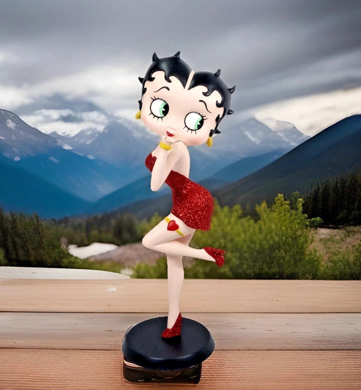BETTY BOOP RED GLITTER DRESS FIGURINE BLOWING KISSES ORNAMENT GIFT 32CM DECOR UK STOCK